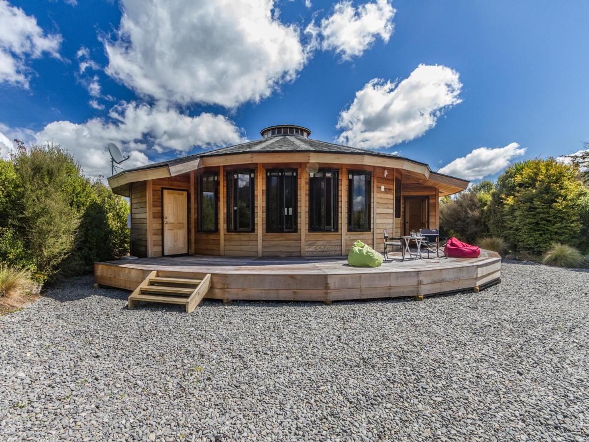 The Snowglobe - Ohakune Modern Yurt Style Chalet Eksteriør billede