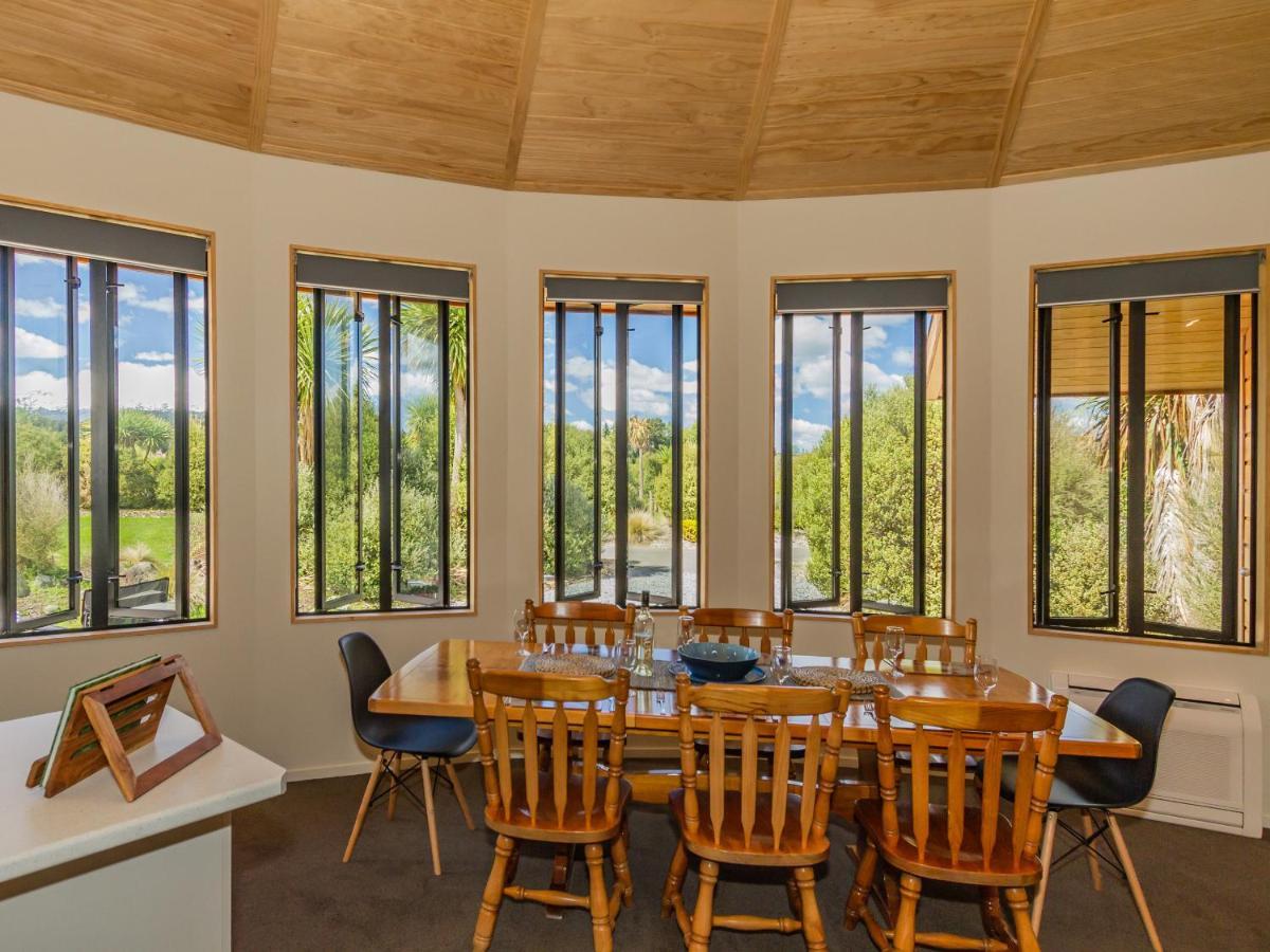 The Snowglobe - Ohakune Modern Yurt Style Chalet Eksteriør billede